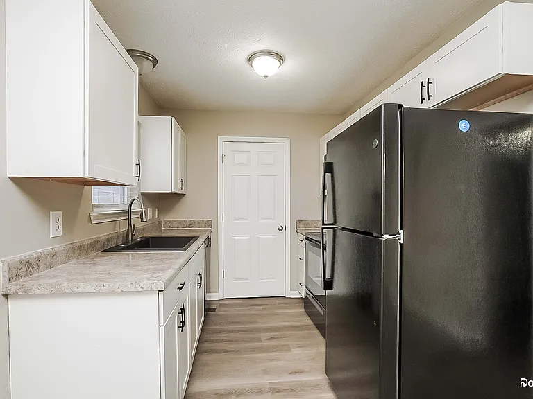 2619 Lincoya Dr — Photo 4