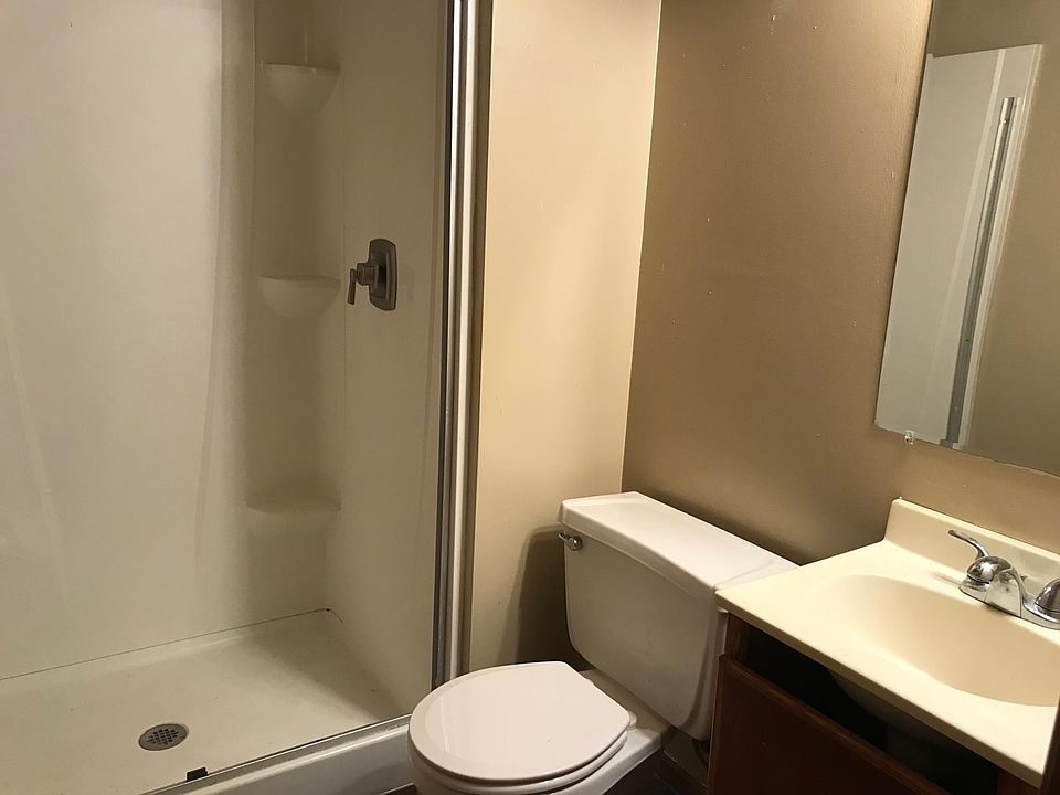 1st image of 6130 S 42nd St