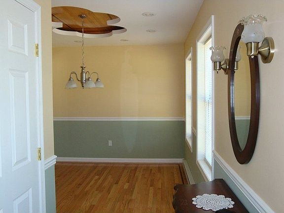 Entry to Dining Room