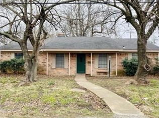 1300 N 14th St, Honey Grove, TX 75446