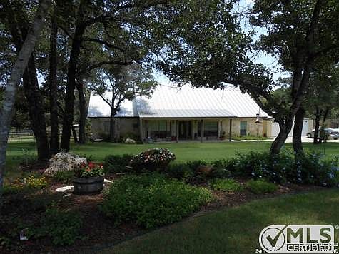 3rd image of 220 Rosewood Dr