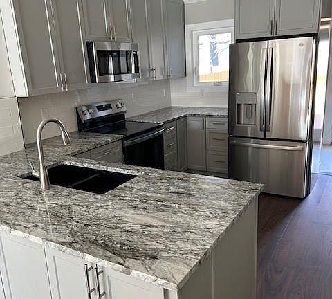4th image of 729 W 1st Avenue