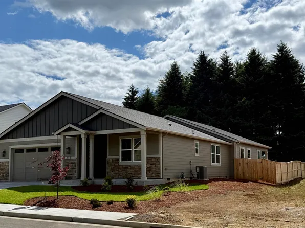 215 NE Broadway, Sublimity, OR 97385
