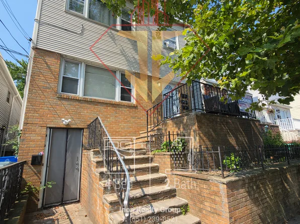 28 E 47th St, Bayonne, NJ
