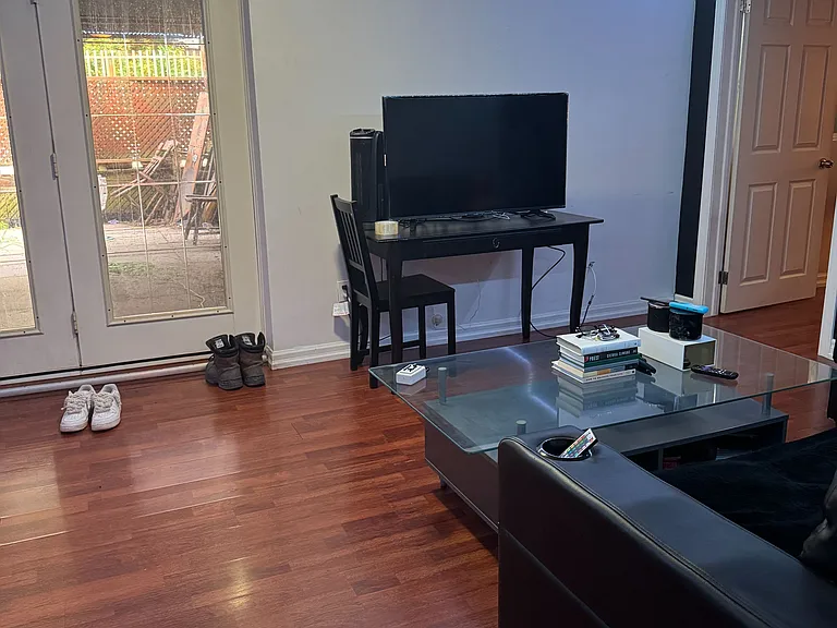 586 Creekview Cir #BASEMENT — Photo 5
