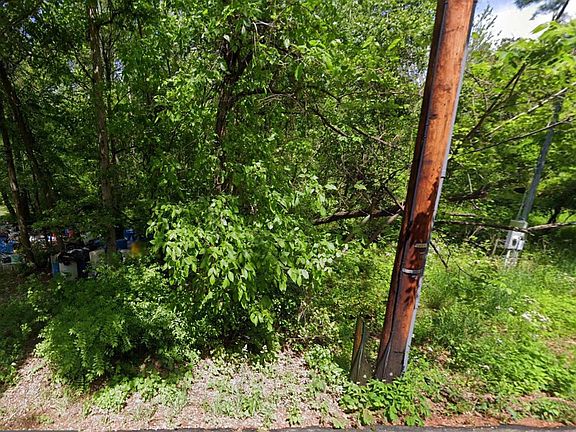 5th image of 7250 Race Rd