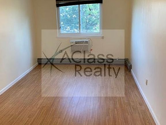 5th image of 31-29 42nd St #3UP