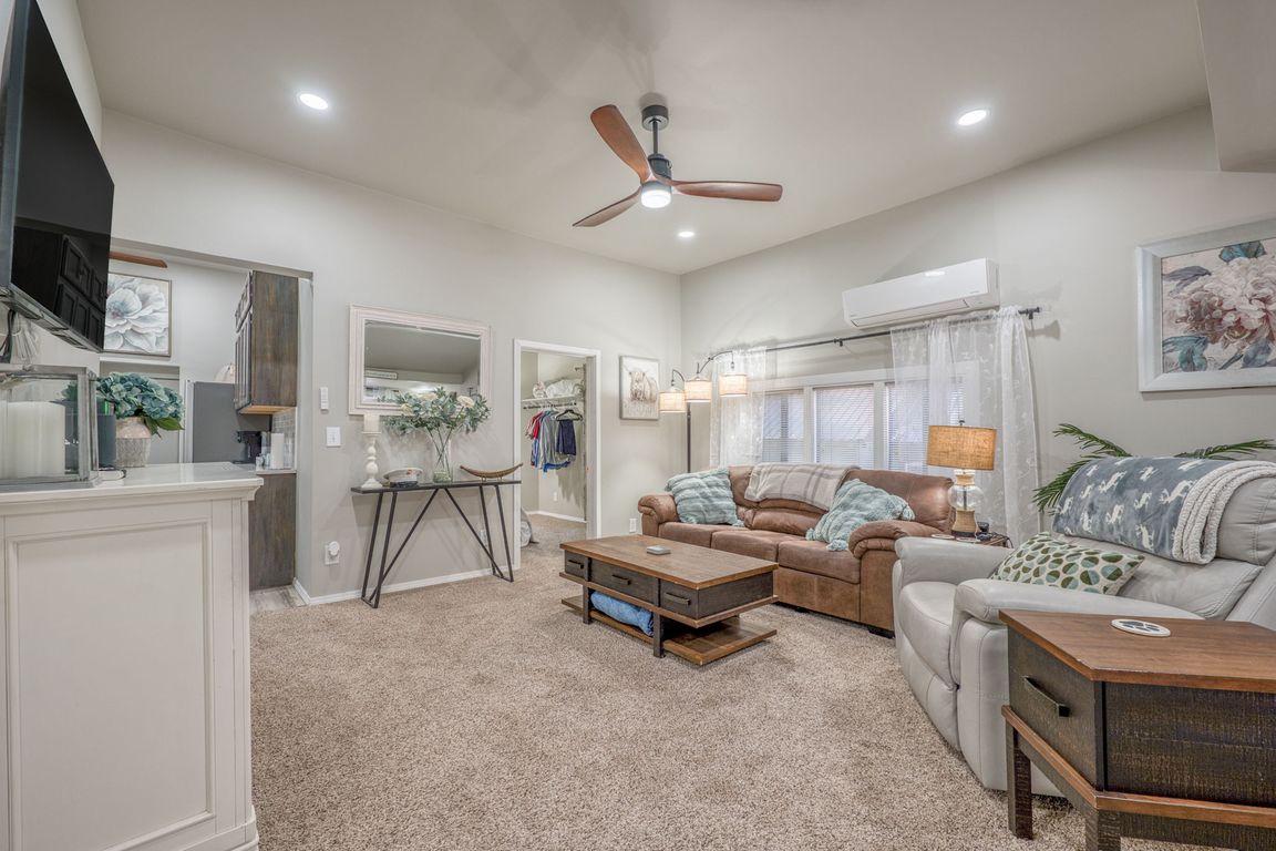 next background image