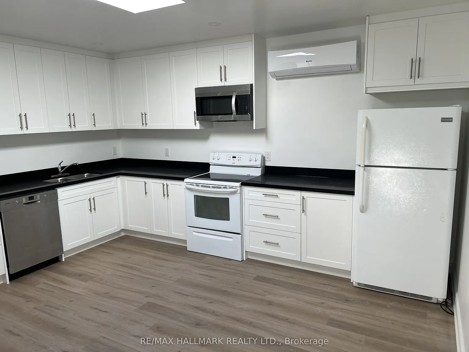 1 bed, $2,000 — Photo 4