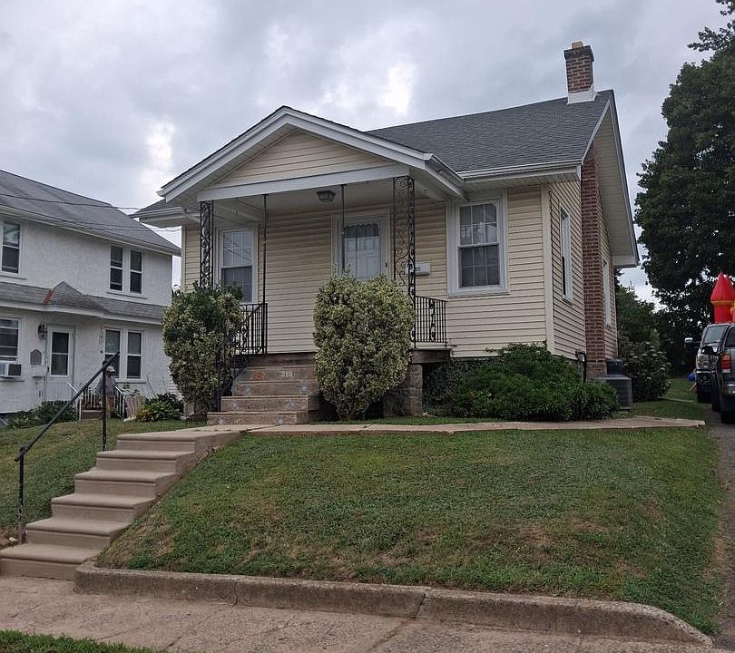 2nd image of 210 Ardmore Ave