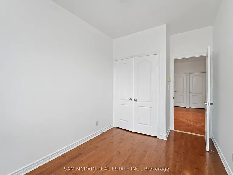 180 Bellwoods Ave #2 — Photo 13