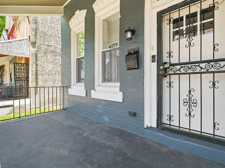 4271 Leidy Ave — Photo 3
