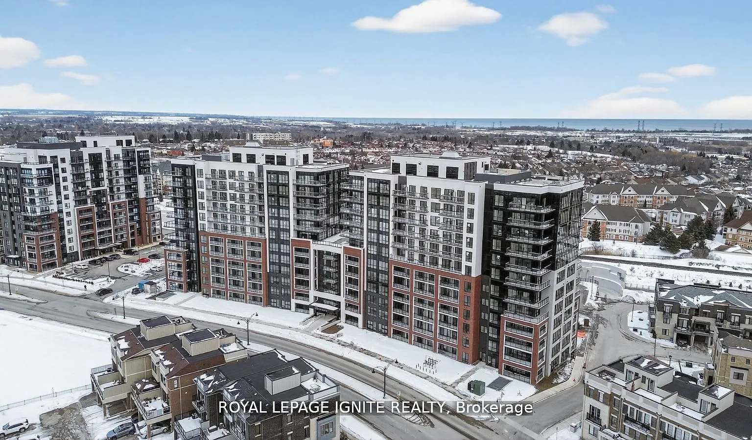 3 bed, $2,950 — Photo 2