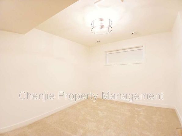 20952 19th Ave NW, Edmonton, AB T6M 0X8