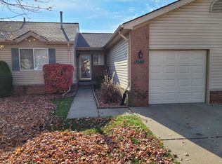 7048 Patricia Ct, Center Line, MI 48015