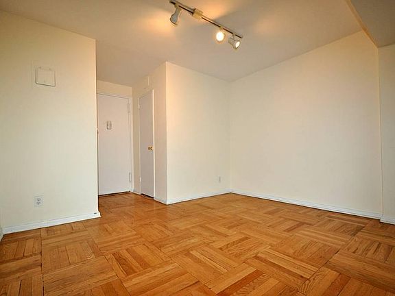 5th image of 700 Scarsdale Ave APT 1G