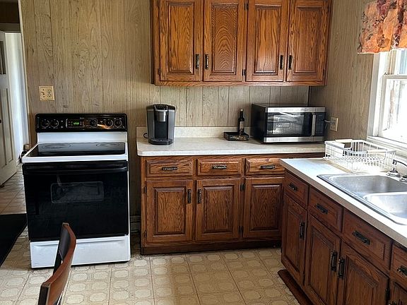 3rd image of 514 Margaret St