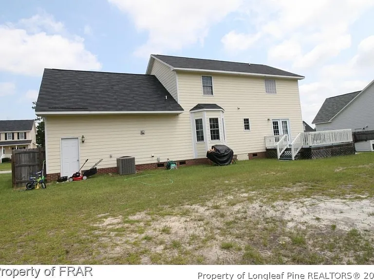 425 Dunblane Way — Photo 18