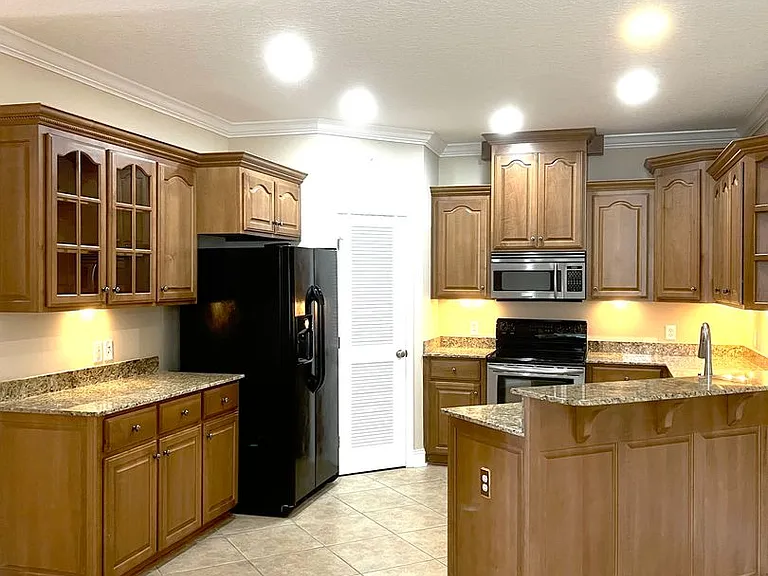516 Eagle Blvd — Photo 4