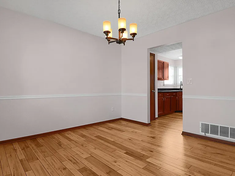 321 Amber Wood Way — Photo 5