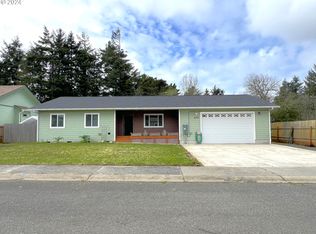 63790 Foghorn Dr, Coos Bay, OR 97420