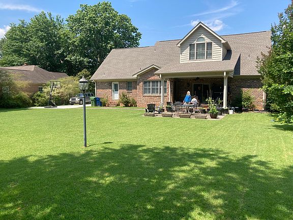 3rd image of 119 Featherstone Ln SE