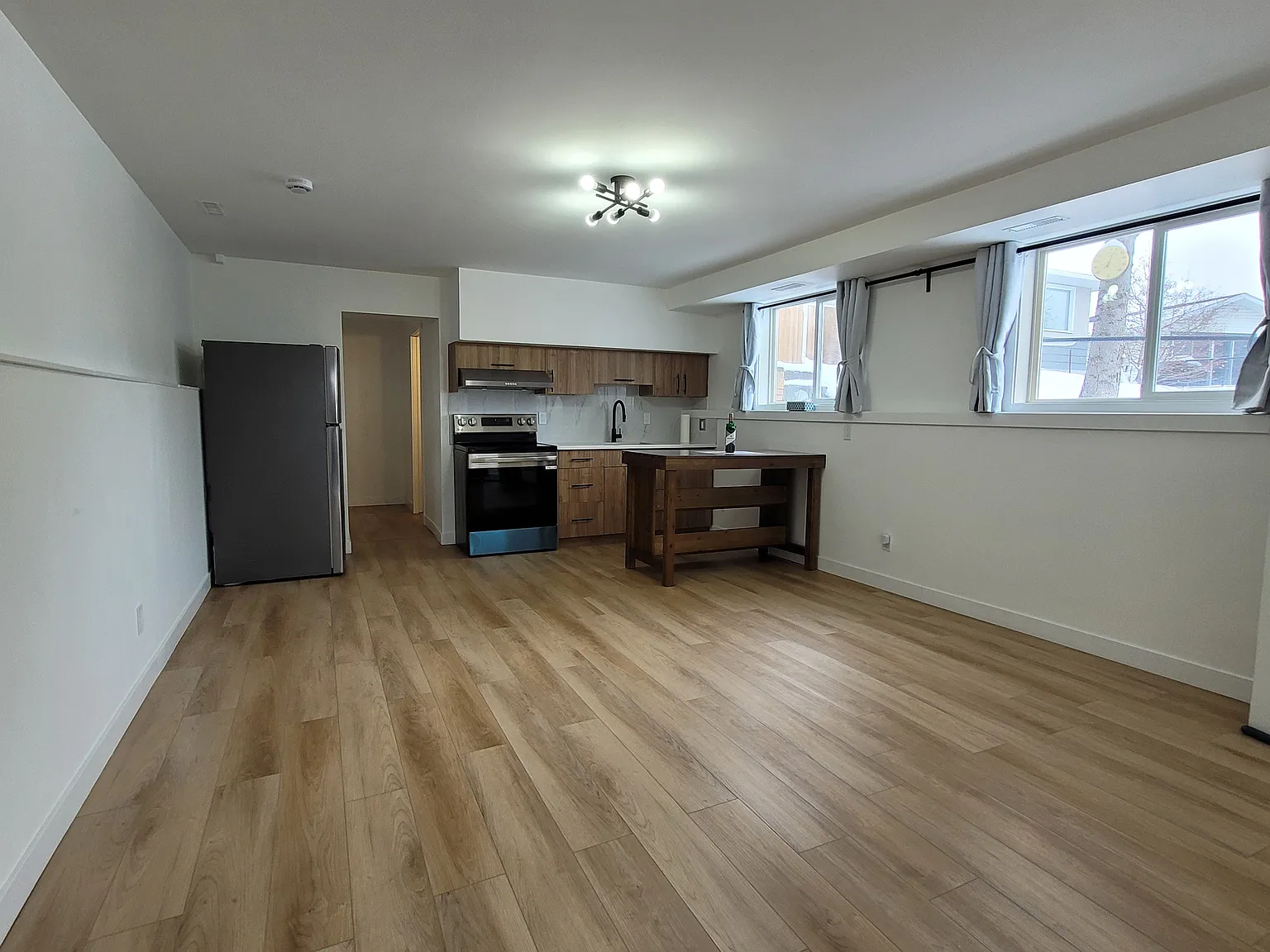 2 bed, 800 sqft, $1,350 — Photo 3