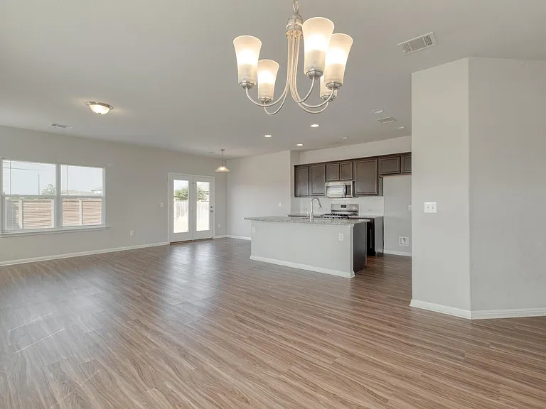 108 Kleberg Ct — Photo 11