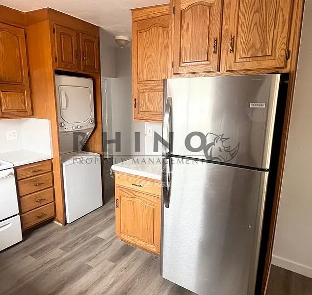 2801 S Adams St — Photo 2