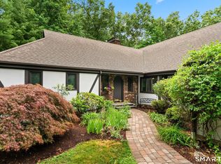 15 Camille Lane, Simsbury, CT 06092
