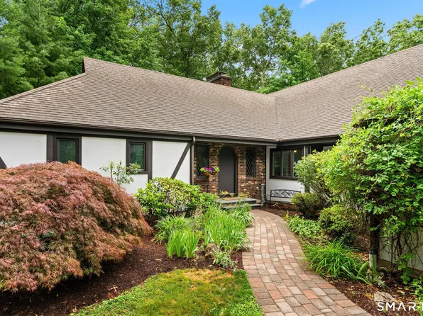 15 Camille Lane, Simsbury, CT 06092