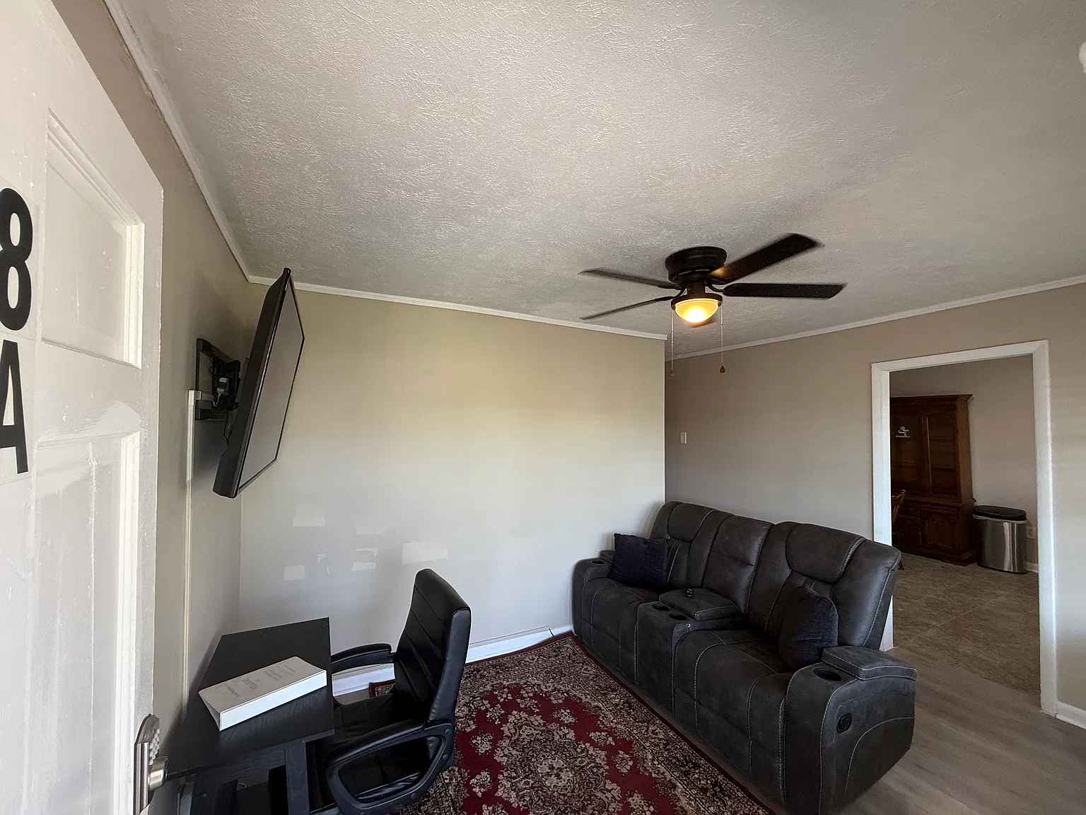 2 bed, $1,100 — Photo 3