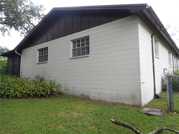 3rd image of 1322 Southglen Ln