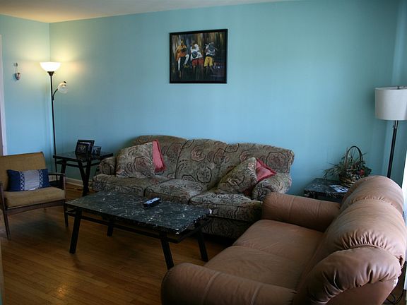3rd image of 49 Holmes Ct