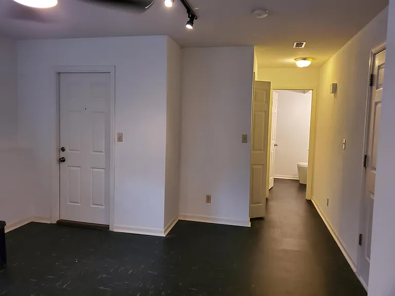 650 Huntridge Dr — Photo 17