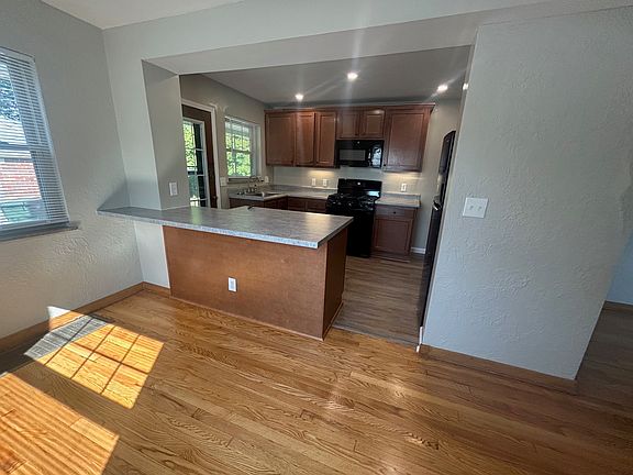 2nd image of 725 Springs Dr