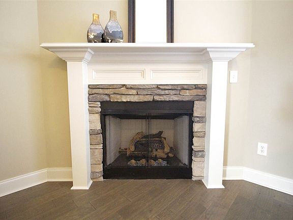 4th image of 101 Birch Falls Dr