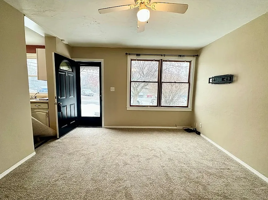 2 bed, $1,200 — Photo 4