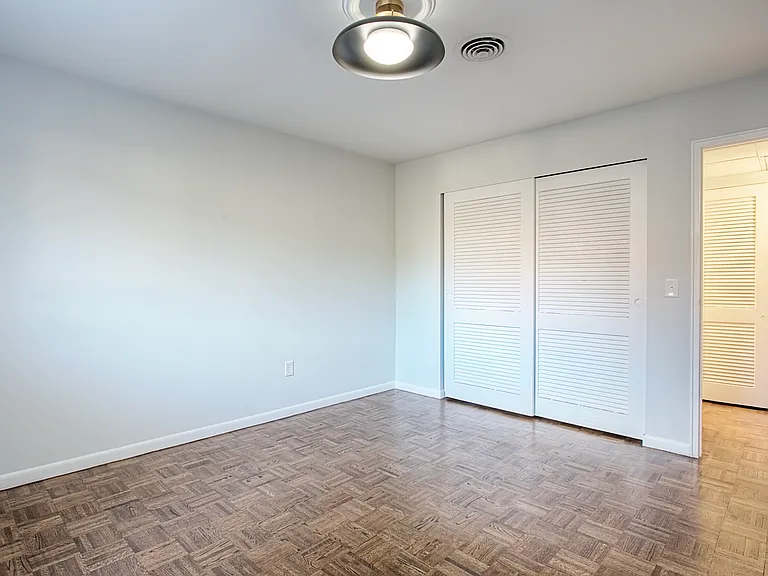 2540 Madison Rd #7 — Photo 14