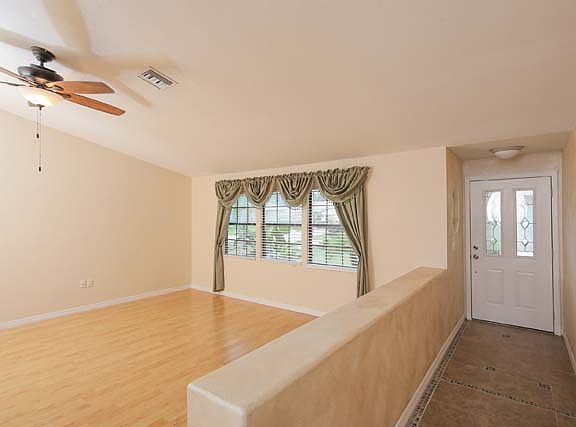 5th image of 207 Mark Twain Ln