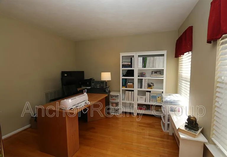 1618 Kingston Ave — Photo 20