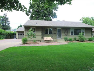 2309 S 1st Ave, Sioux Falls, SD, 57105