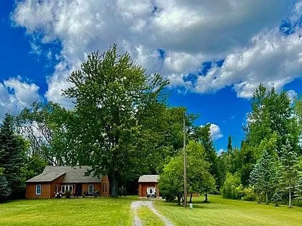 2831 E Pinconning Rd, Pinconning, MI 48650