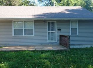 9204 E 69th St, Raytown, MO 64133