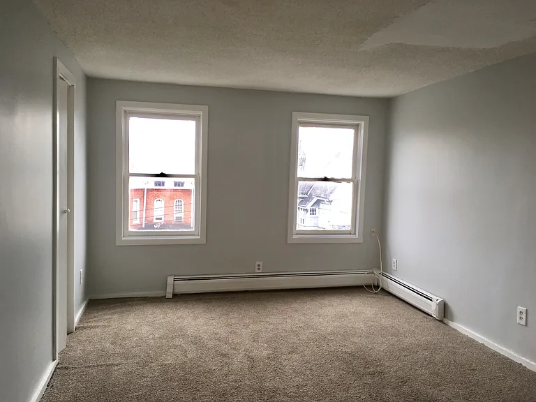 70 Admiral St #3 — Photo 6