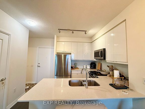 5th image of 50 Thomas Riley Rd #520