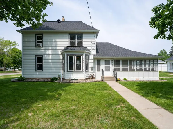 425 2nd St SW, Cannon Falls, MN 55009