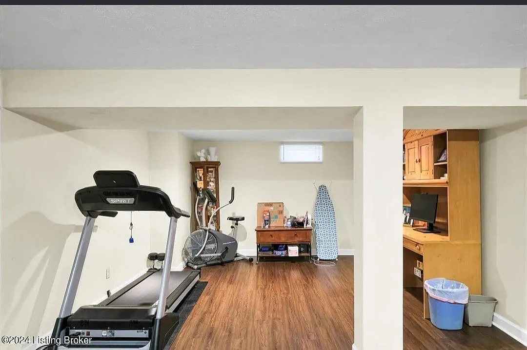 Building Photo - 3103 Lenover Dr