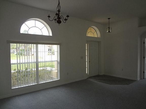 4th image of 43 Edith Pope Dr