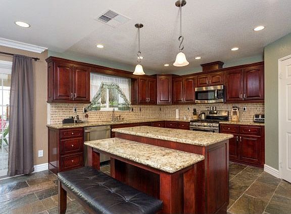 4th image of 3550 Brentridge Dr